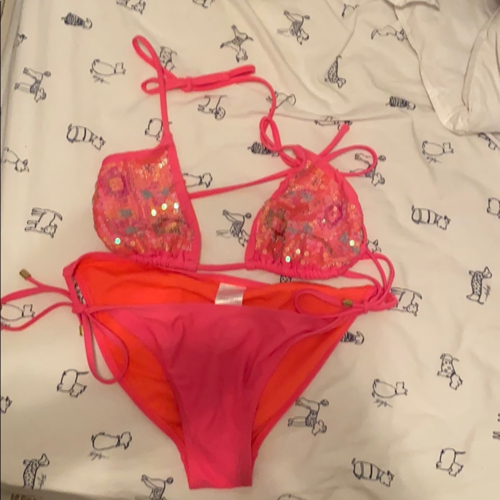 Two piece bikini excellent condition